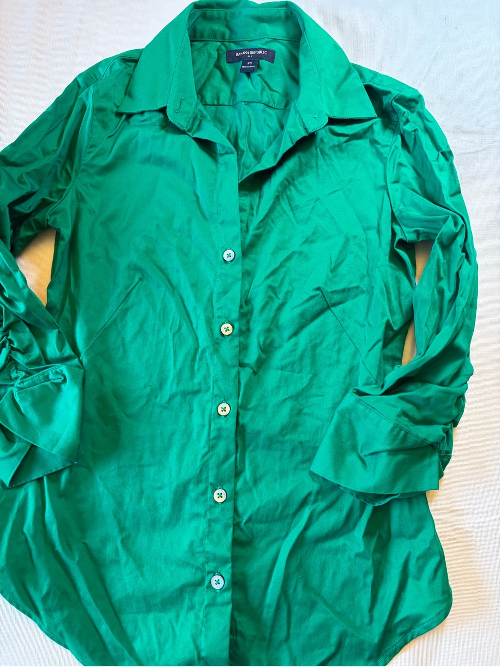 Banana Republic Women's Emerald Green Button-Down Shirt